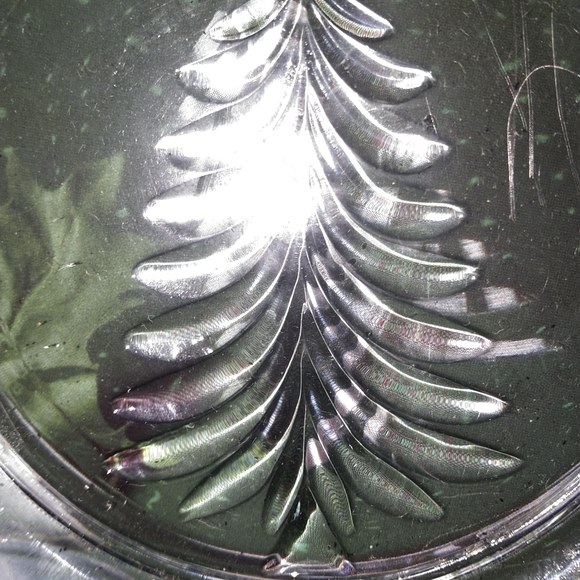 Indiana Glass Holiday Plate Set (4) Christmas Tree - Picture 4 of 4
